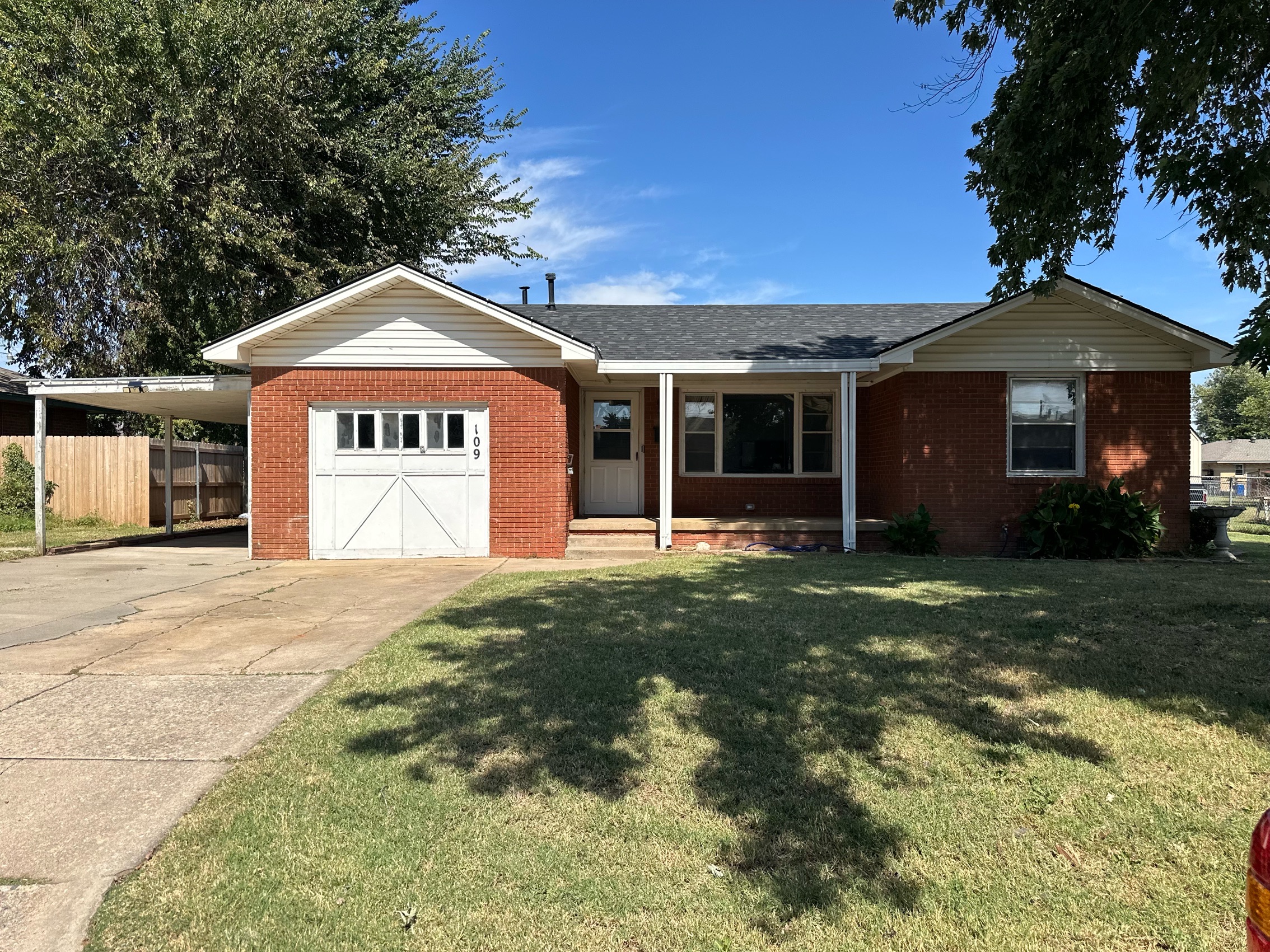 109 Pine Avenue