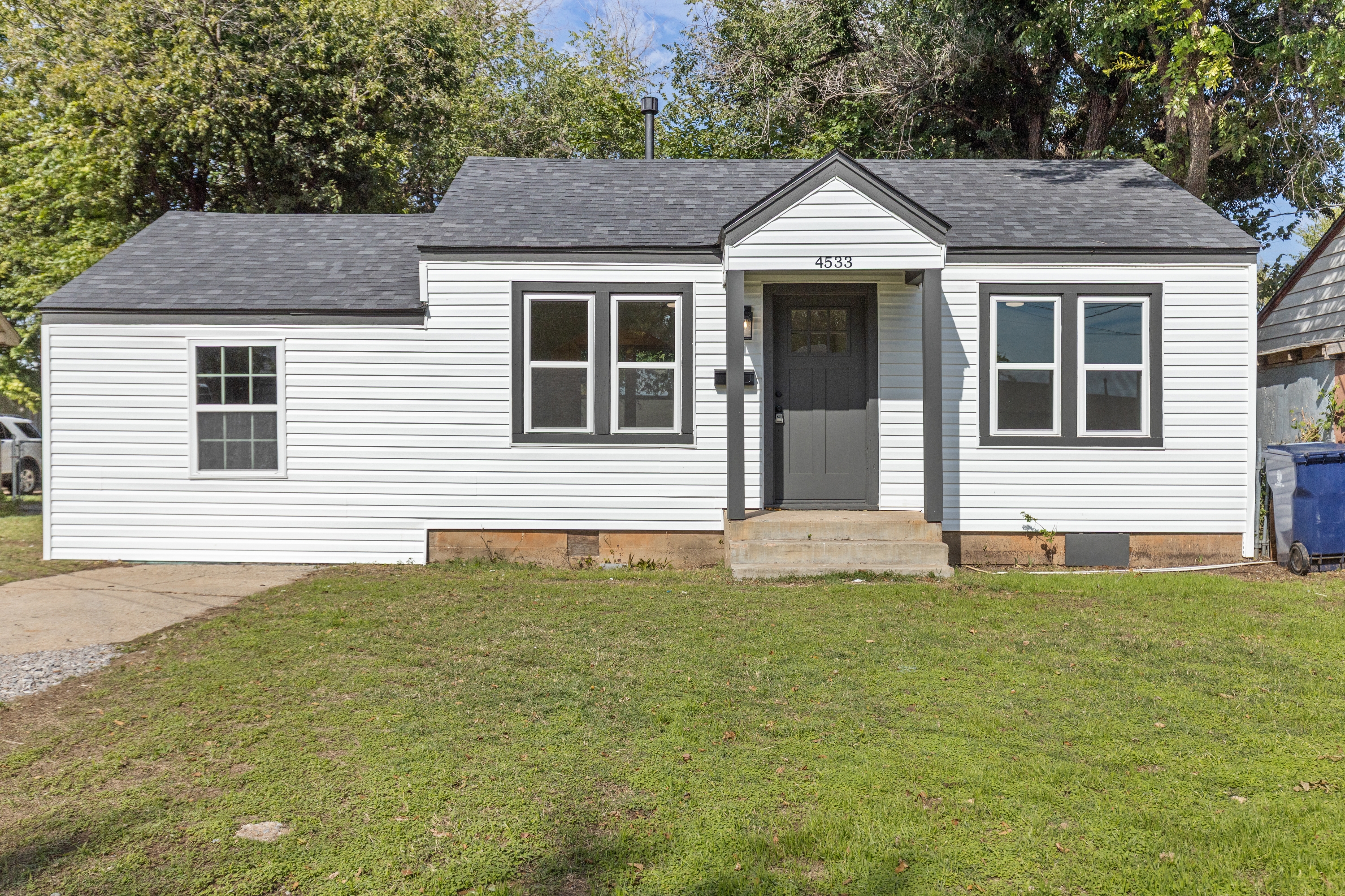 4553 Kenyon Drive